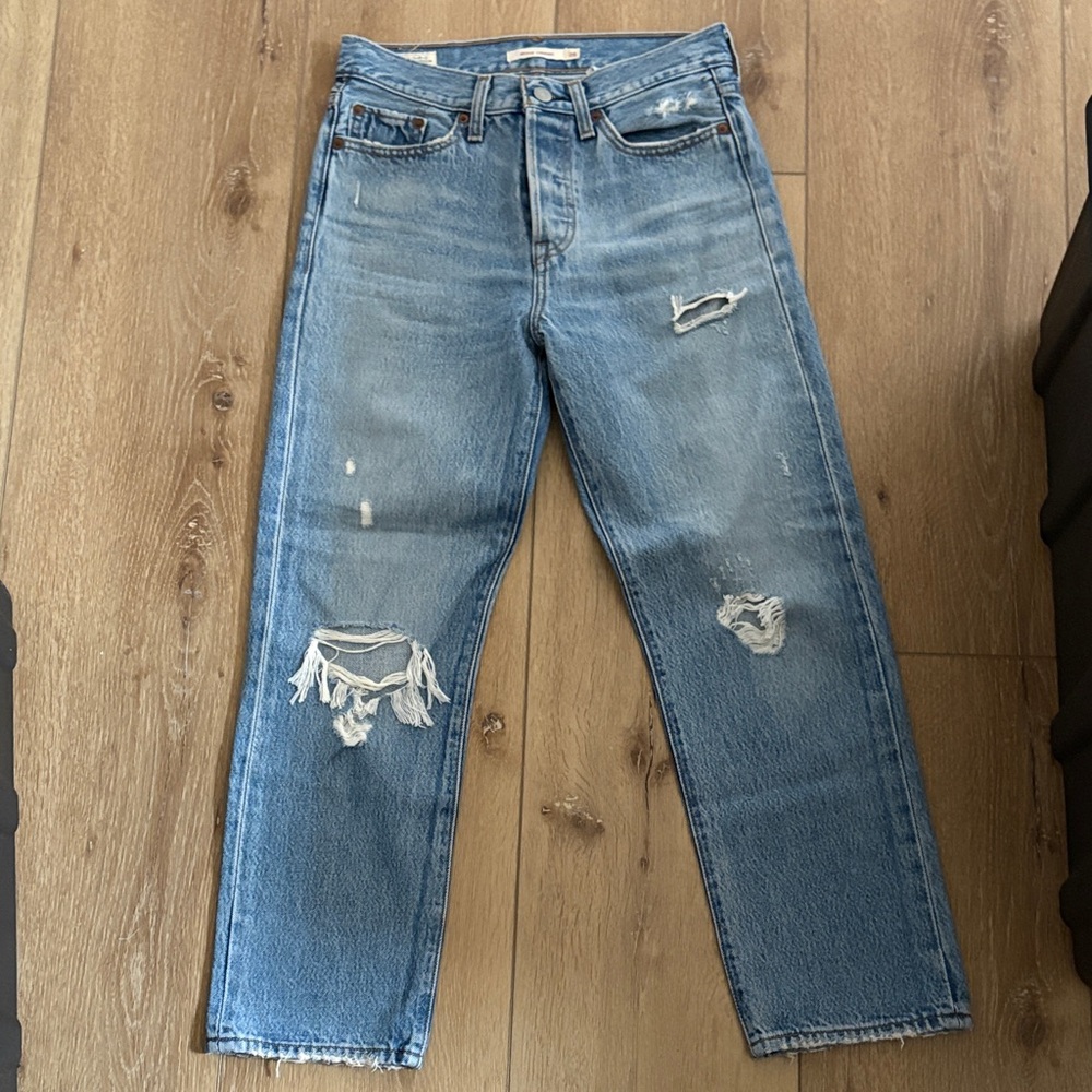 Levi’s Wedgie Fit Distressed Blue Jeans